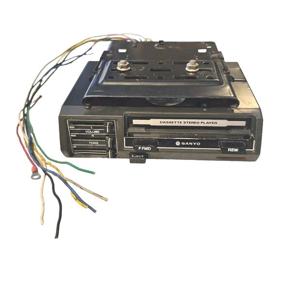 Vtg Sanyo Cassette Car Stereo Tape Player FT 402 Bracket Wires 3A Fuse Untested - Picture 2 of 9